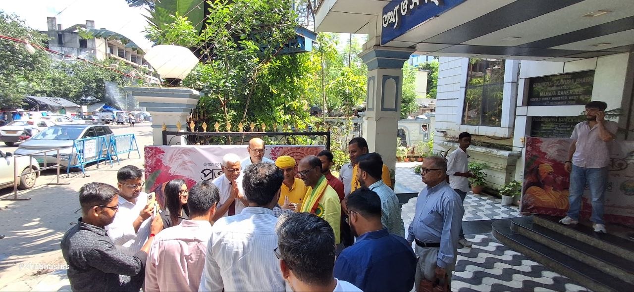 Outside Rabindra Okakura Bhawan